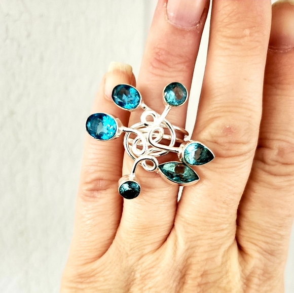 New Twisted Blue Topaz Silver Ring. - Picture 3 of 7